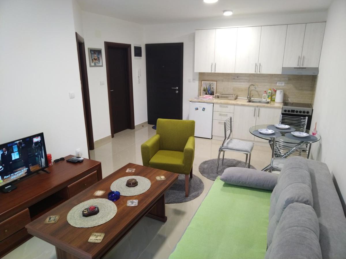 Apartman "N" Srebrno Jezero Ostrovo Zewnętrze zdjęcie