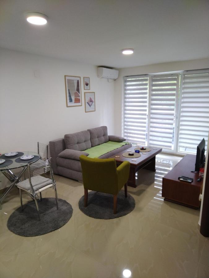 Apartman "N" Srebrno Jezero Ostrovo Zewnętrze zdjęcie